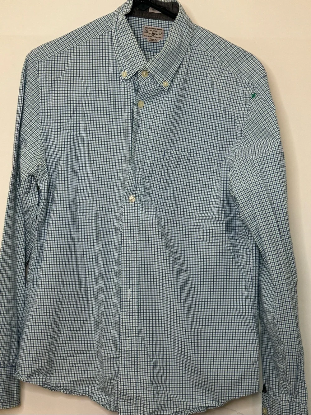 Men’s vintage button down shirt size large